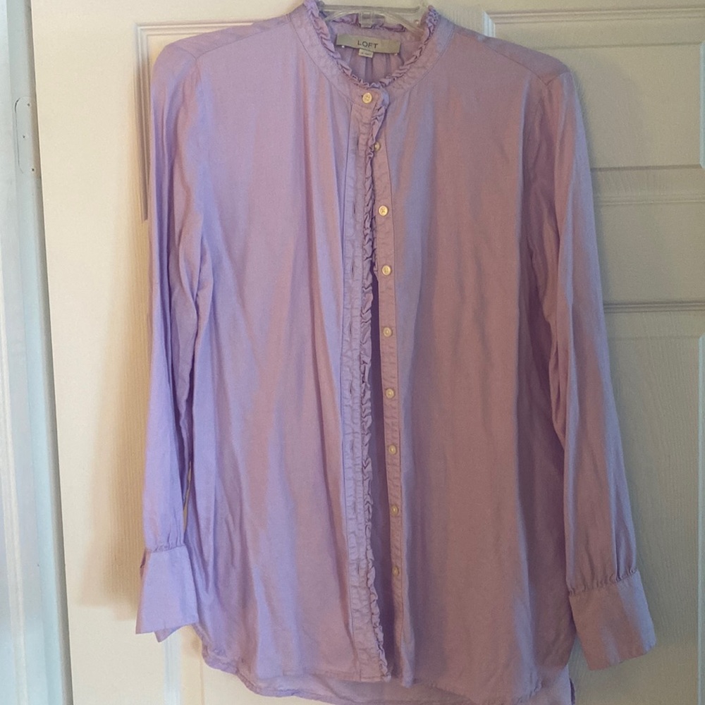 Lavender ✨Ann Taylor Loft ✨blouse Size Small✨long sleeves
